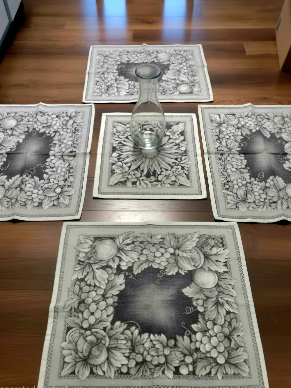 Williams&Sonoma cotton cloth napkins Placemats black-and-white Grapevine Set Of5